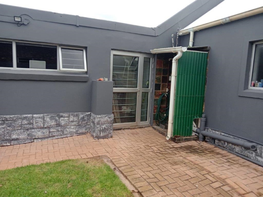 3 Bedroom Property for Sale in Wavecrest Eastern Cape
